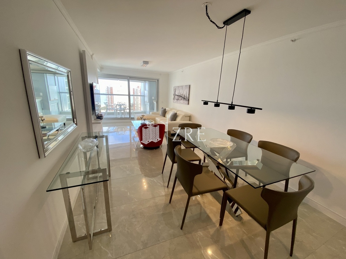 Apartamento ID.311 - Venta dos dormitorios playa mansa Punta del Este