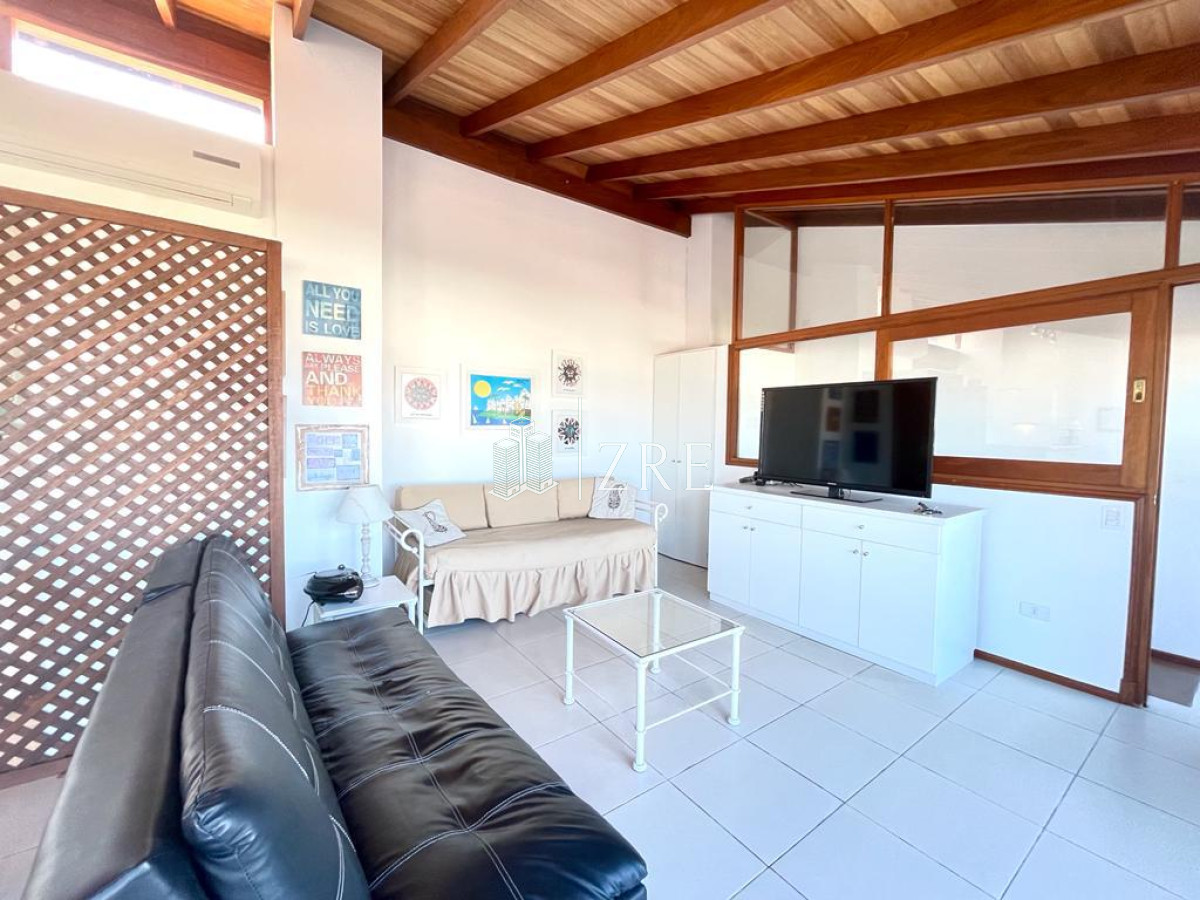 Apartamento ID.176 - Venta Departamento - 2 dormitorios - 3 baños - Peninsula - Punta del Este 