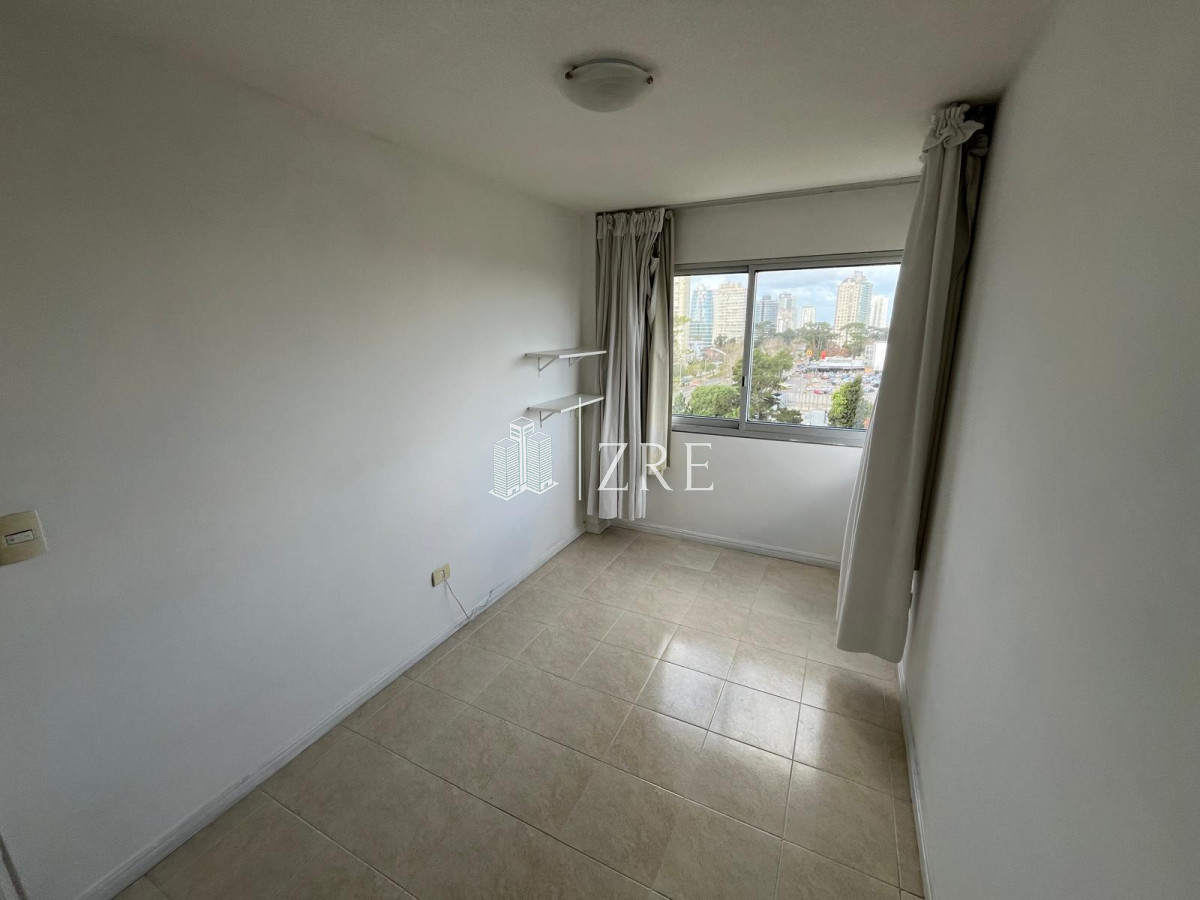 Apartamento ID.596 - Venta apartamento Amadeus, Playa Mansa, Punta del Este