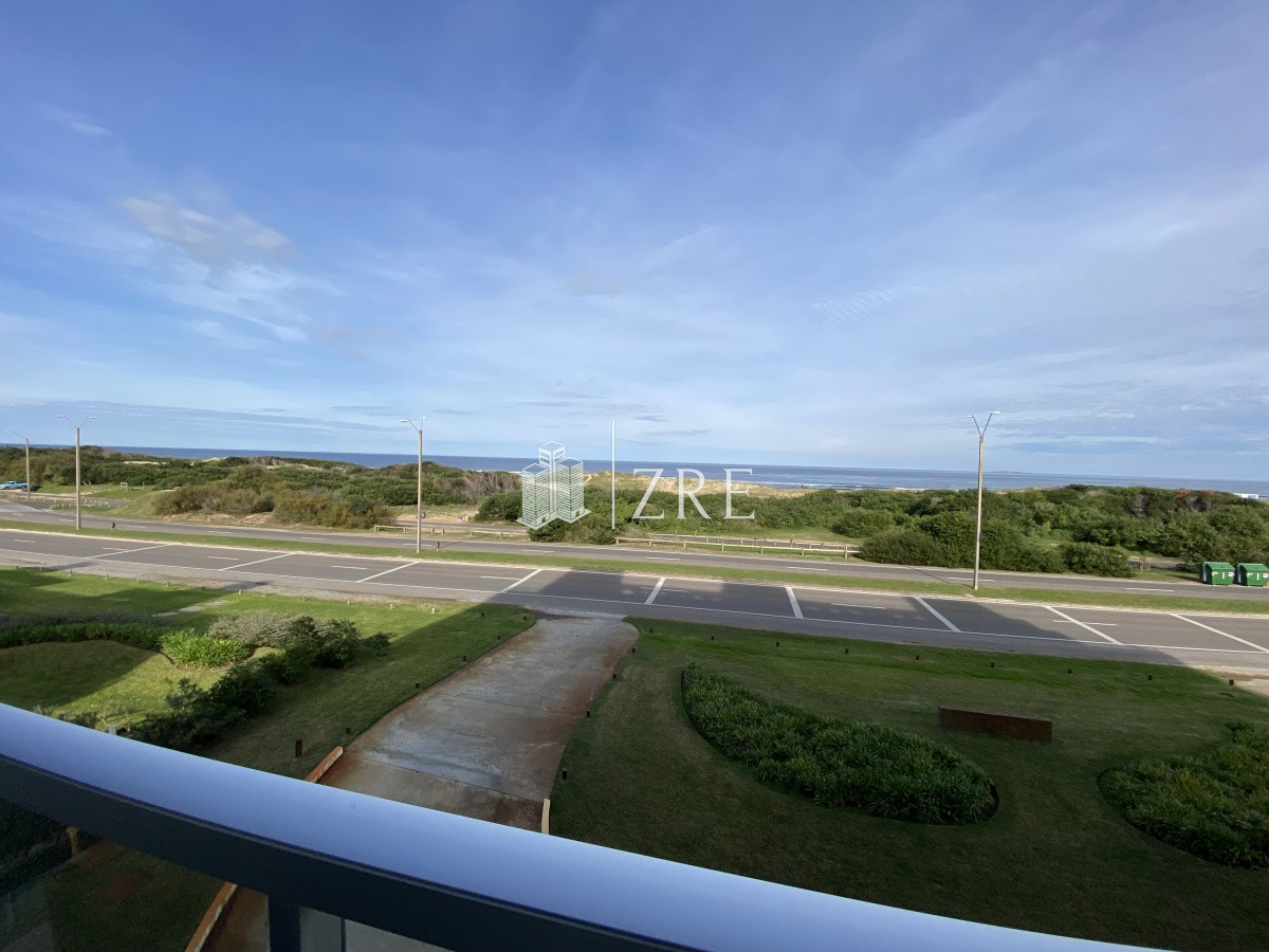 Apartamento ID.232 - Venta apartamento 3 dormitorios playa brava Punta del Este 