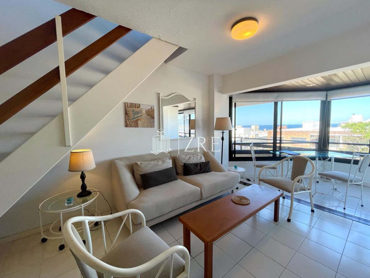 Apartamento ID.176 - Venta Departamento - 2 dormitorios - 3 baños - Peninsula - Punta del Este 
