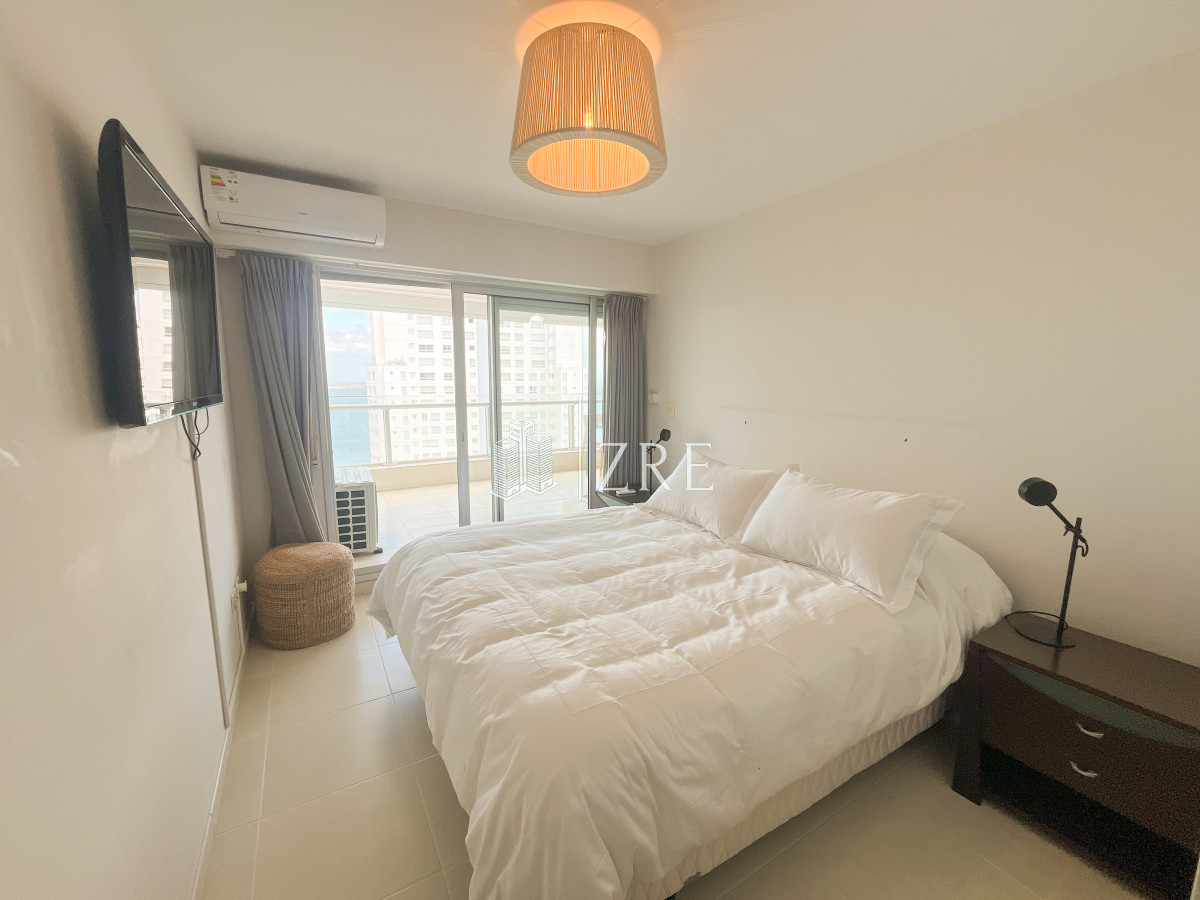 Apartamento ID.931 - Alquiler temporal, apartamento 2 dormitorios. Playa mansa, Punta del Este. 