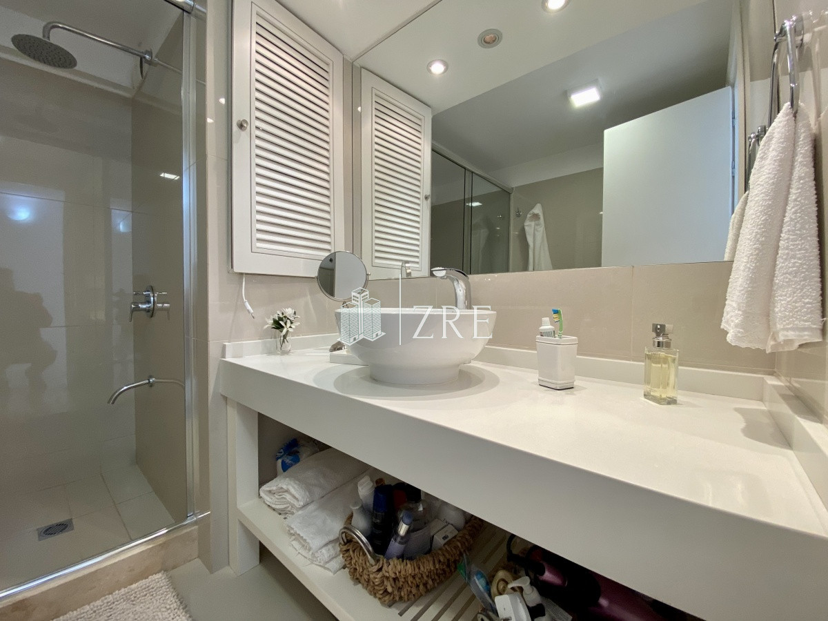 Apartamento ID.462 - Venta apartamento 4 dormitorios playa mansa Punta del Este