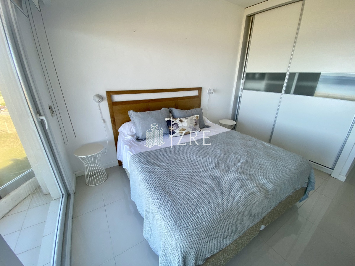 Apartamento ID.352 - Venta apartamento 2 dormitorios playa mansa Punta del Este 