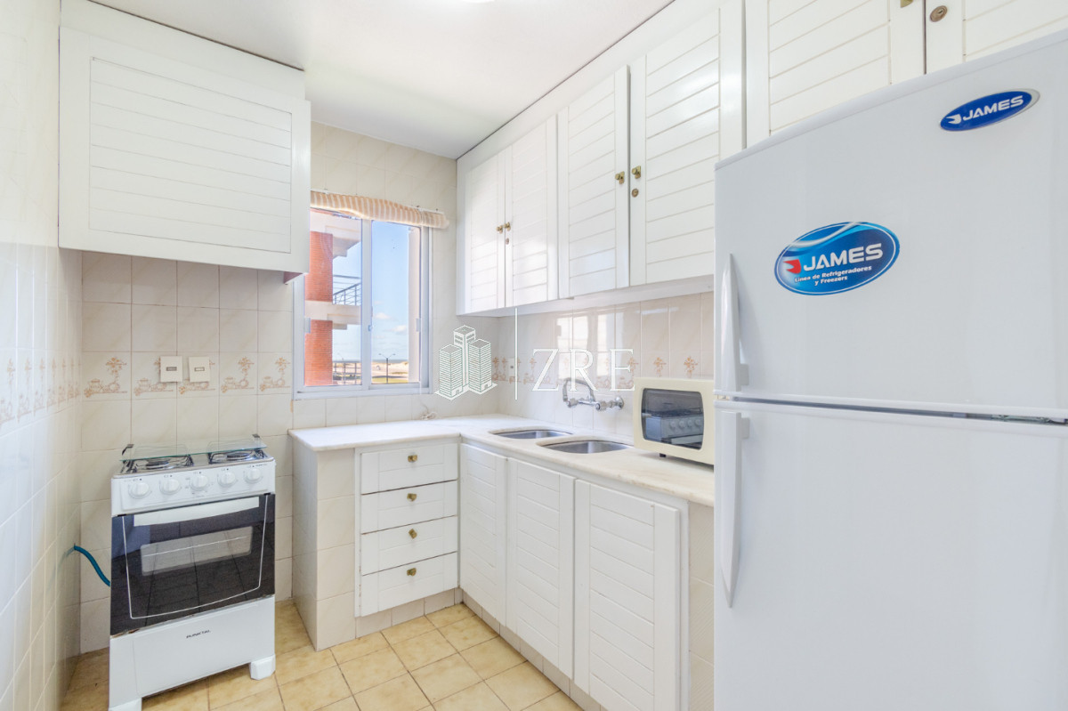 Apartamento ID.674 - Venta apartamento 3 dormitorios. Playa brava, Punta del Este. 