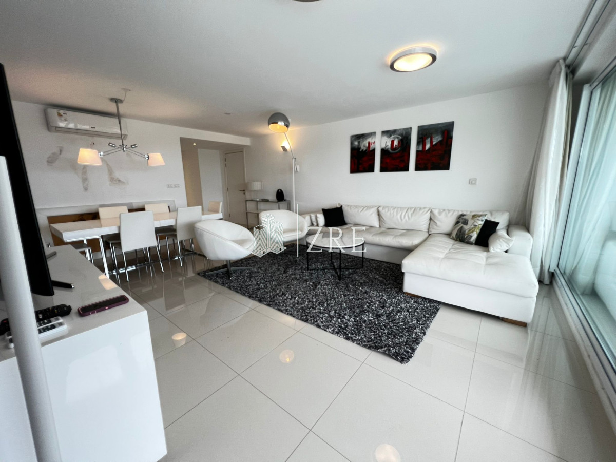 Apartamento ID.468 - Venta apartamento 3 dormitorios. Playa mansa, Punta del Este