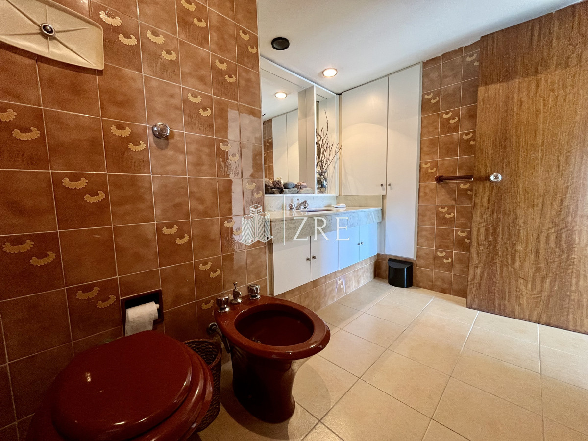 Apartamento ID.685 - Venta Apartamento en venta 3 dormitorios y dependencia en Punta Ballena