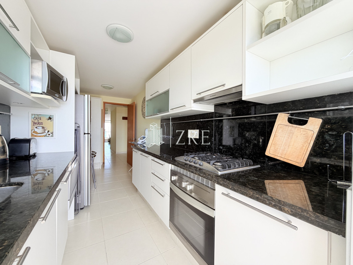 Apartamento ID.1264 - Venta apartamento 2 dormitorios. Playa mansa, Punta del Este 