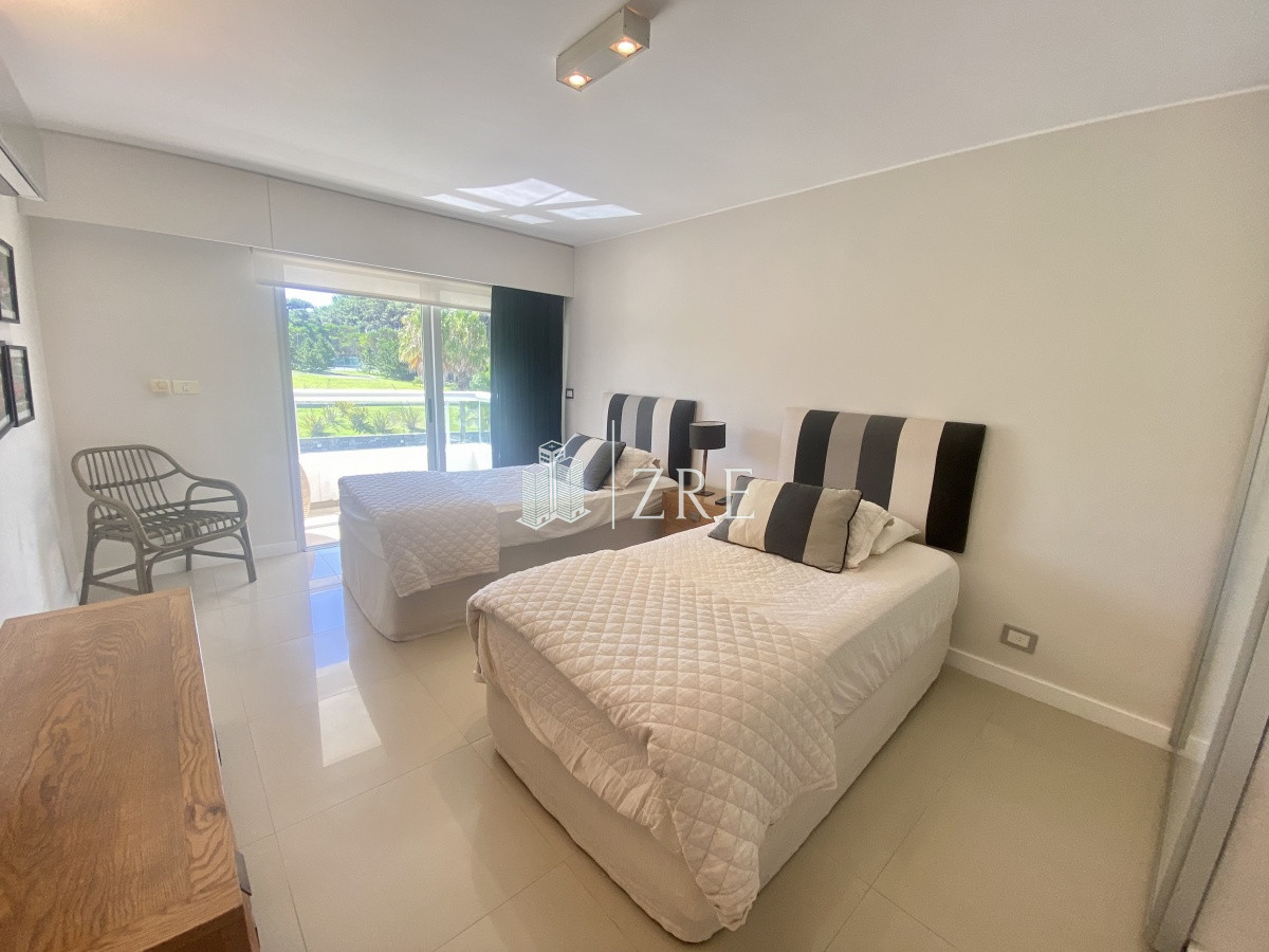 Apartamento ID.256 - Venta apartamento frente al mar 3 dormitorios
