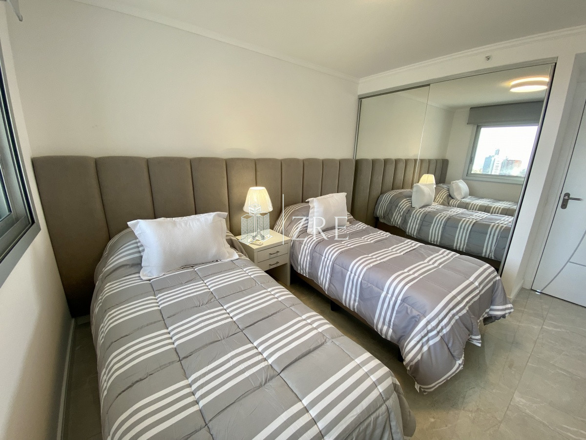 Apartamento ID.311 - Venta dos dormitorios playa mansa Punta del Este