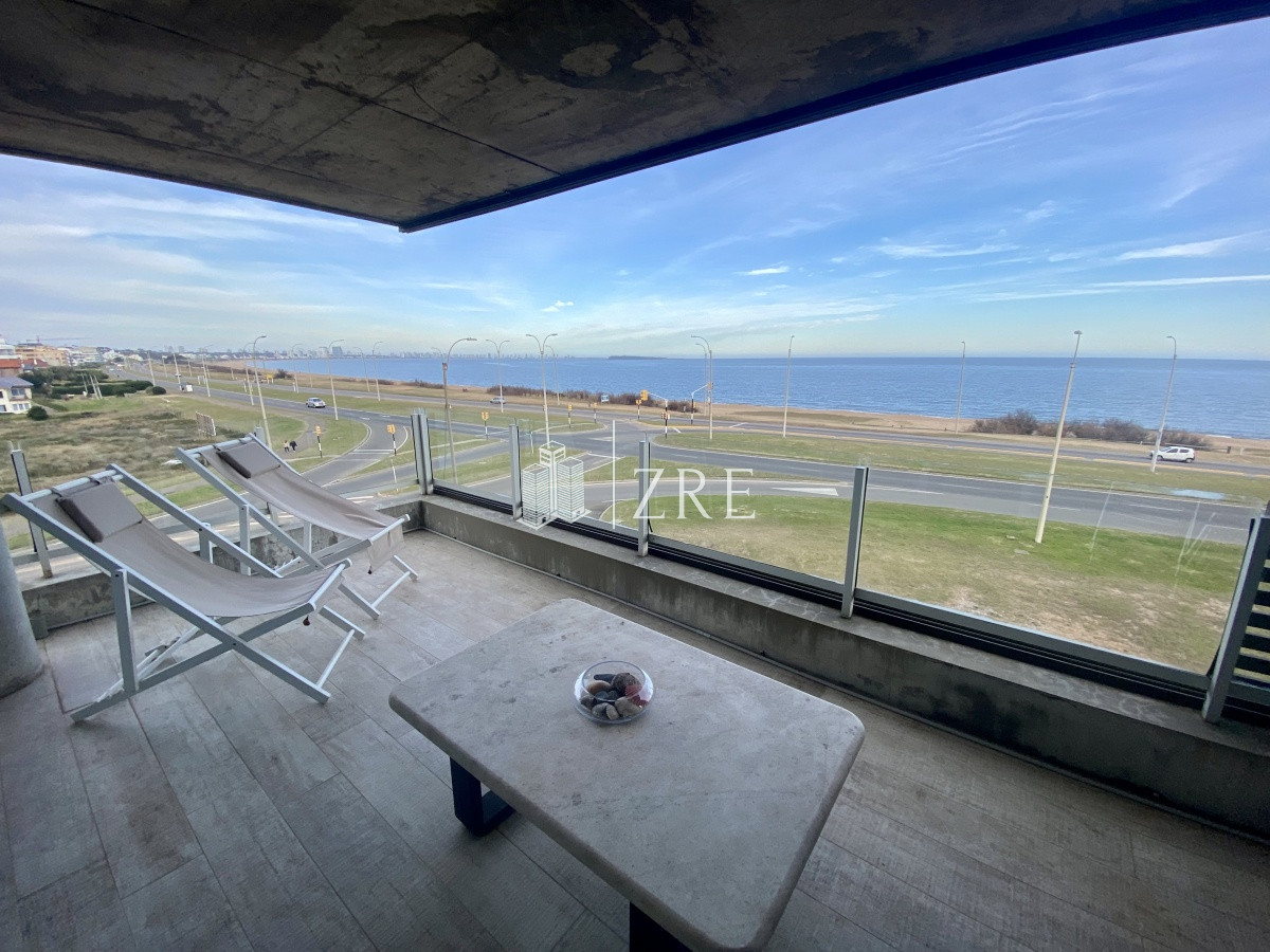 Apartamento ID.335 - Venta apartamento 3 dormitorios playa mansa Punta del Este