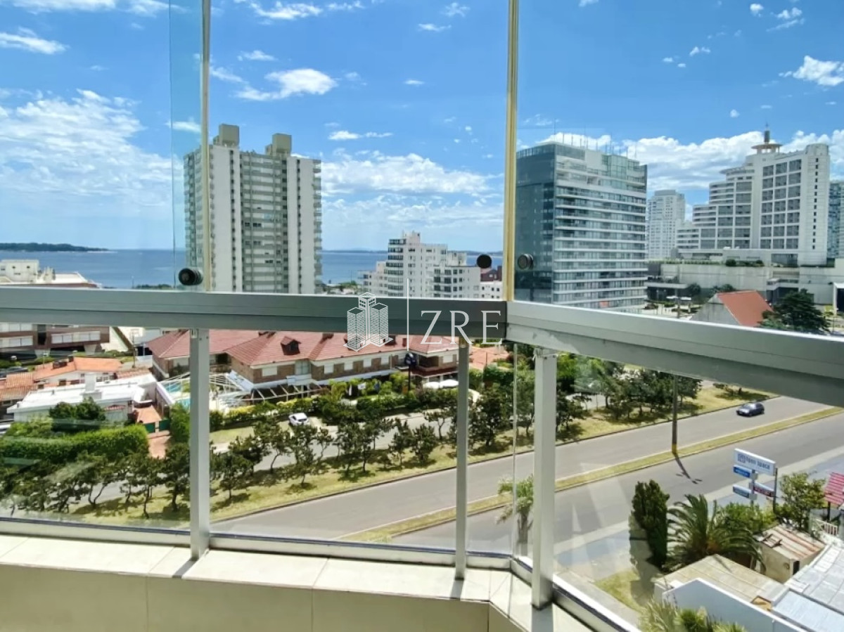 Apartamento ID.903 - Apartamento en Venta de tres dormitorios, Punta del Este 
