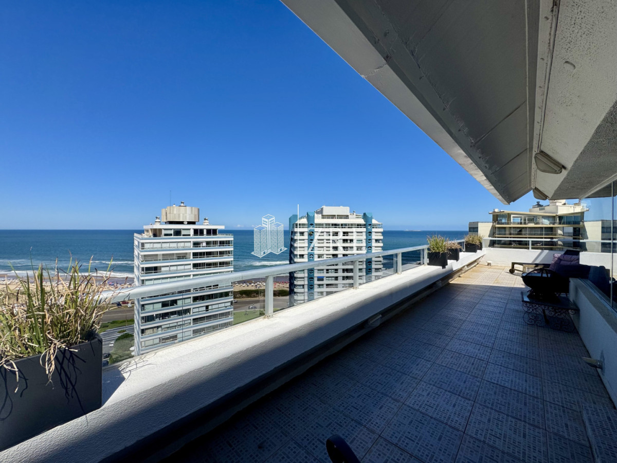 Apartamento ID.1317 - Venta. Penthouse dúplex. 3 dormitorios + dependencia 