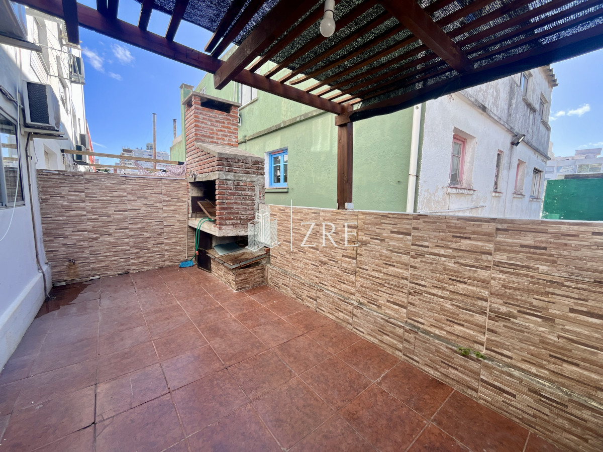 Apartamento ID.1037 - Venta apartamento 2 dormitorios. Península, Punta del Este. 