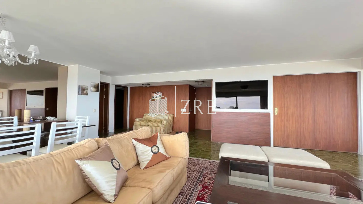 Apartamento ID.651 - Venta de apartamento cuatro dormitorios . Península, Punta Del Este