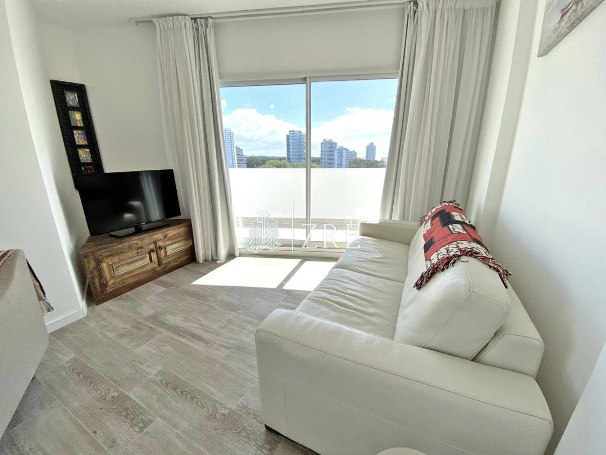 Apartamento ID.163 - Venta apartamento 3 dormitorios. Aidy Grill, Punta del Este.  