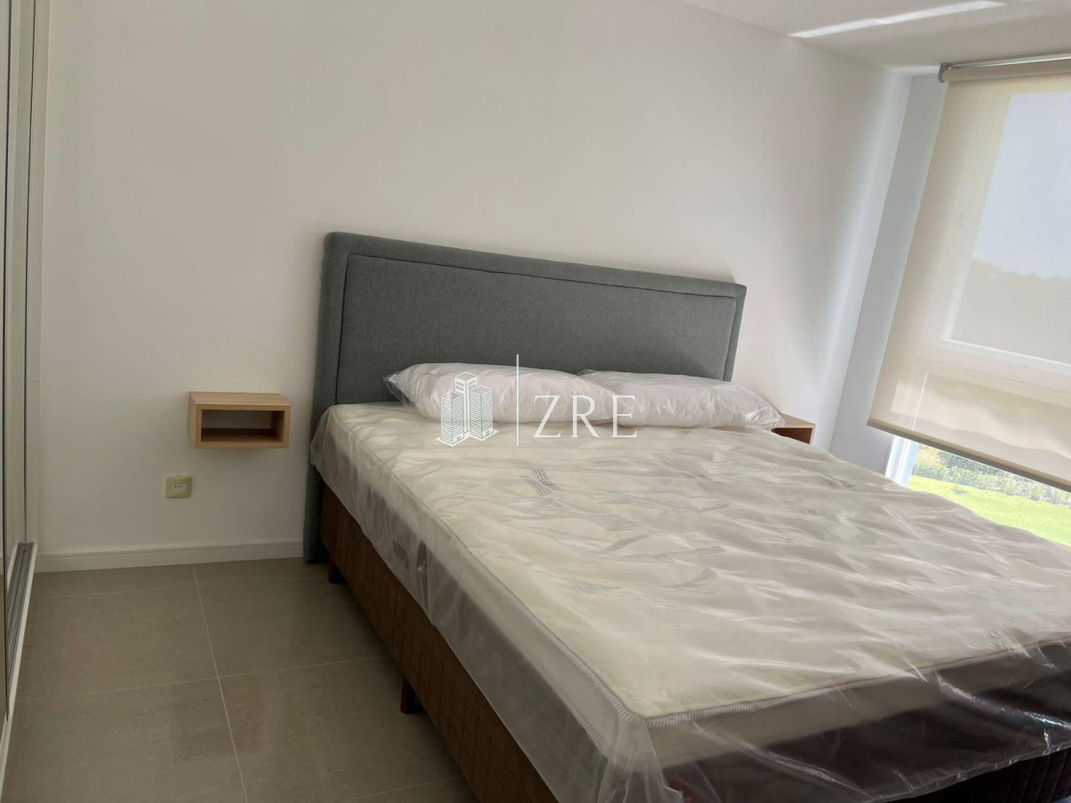 Apartamento ID.633 - Venta apartamento un dormitorio en Av. Roosevelt. Punta Del Este.
