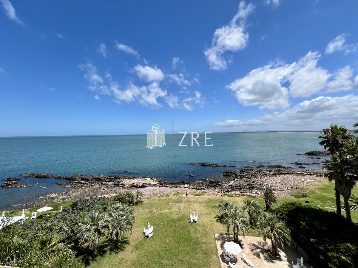 Apartamento ID.685 - Venta Apartamento en venta 3 dormitorios y dependencia en Punta Ballena
