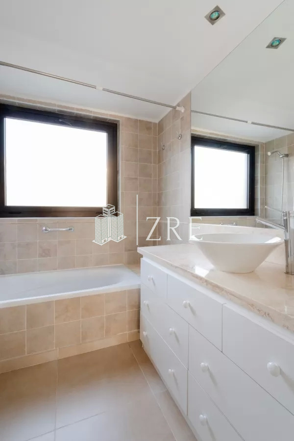 Apartamento ID.269 - Venta apartamento 3 dormitorios más dependencia Punta Ballena 