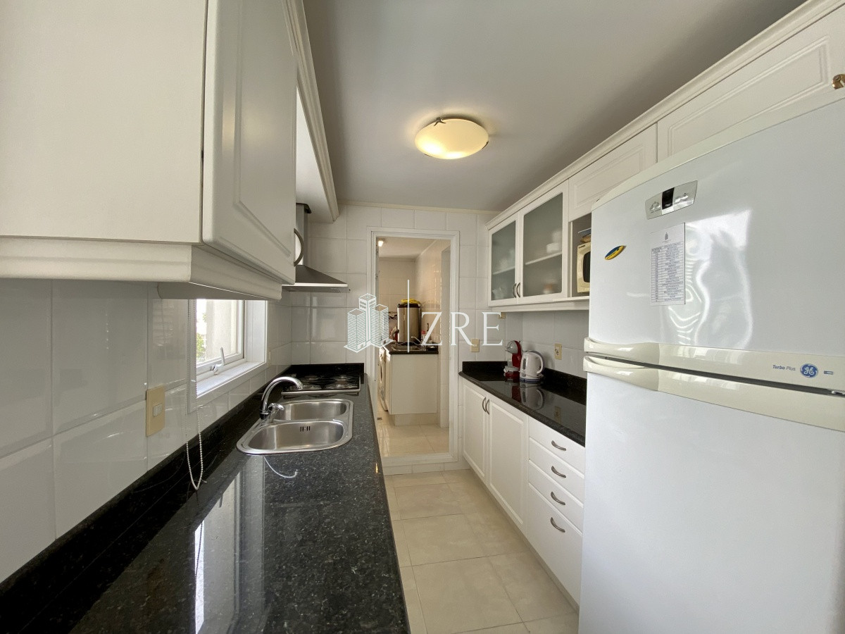 Apartamento ID.379 - Venta apartamento 3 dormitorios. Playa mansa, Punta del Este