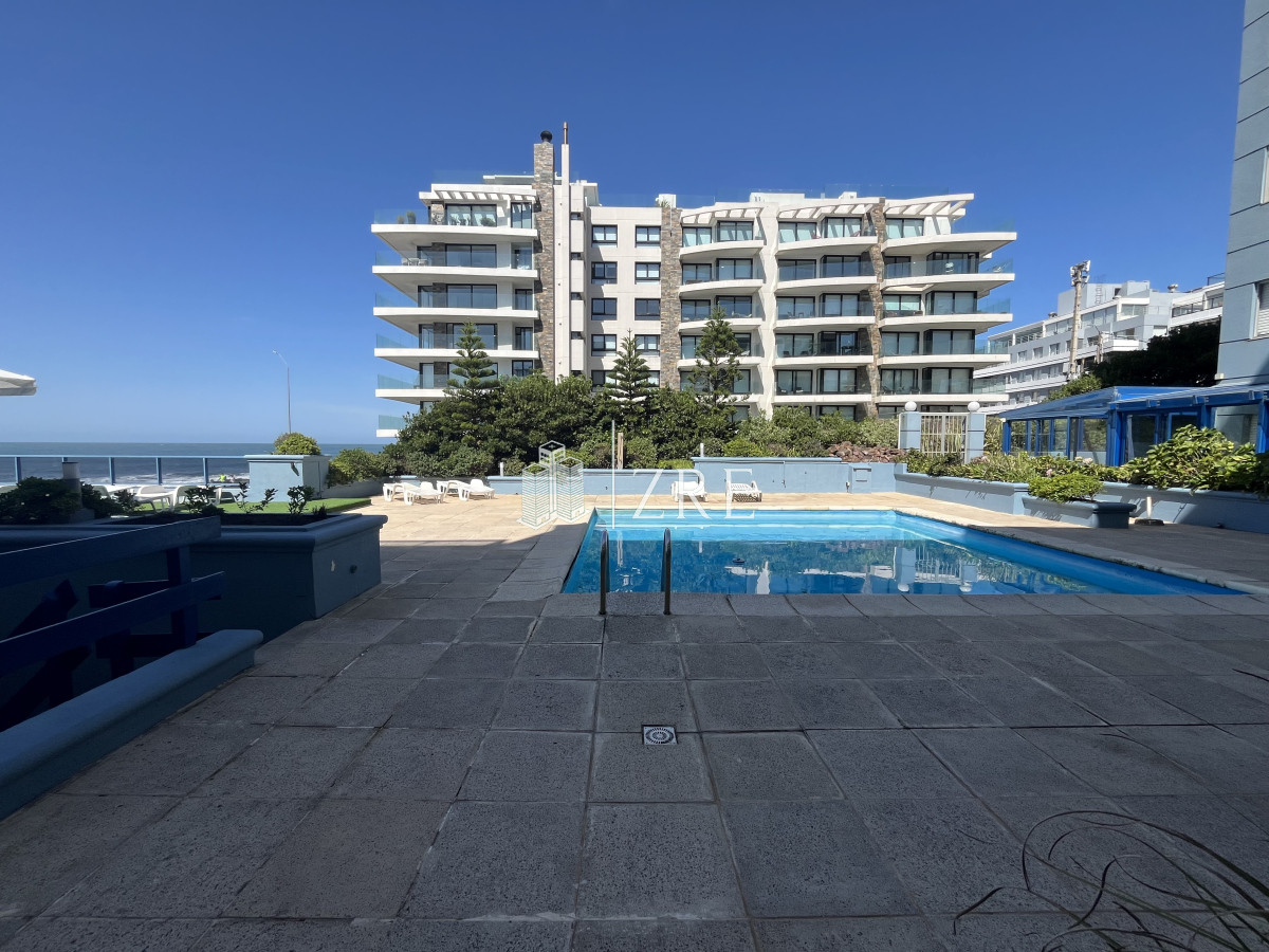 Apartamento ID.704 - Venta apartamento en Plena Península De Punta Del Este