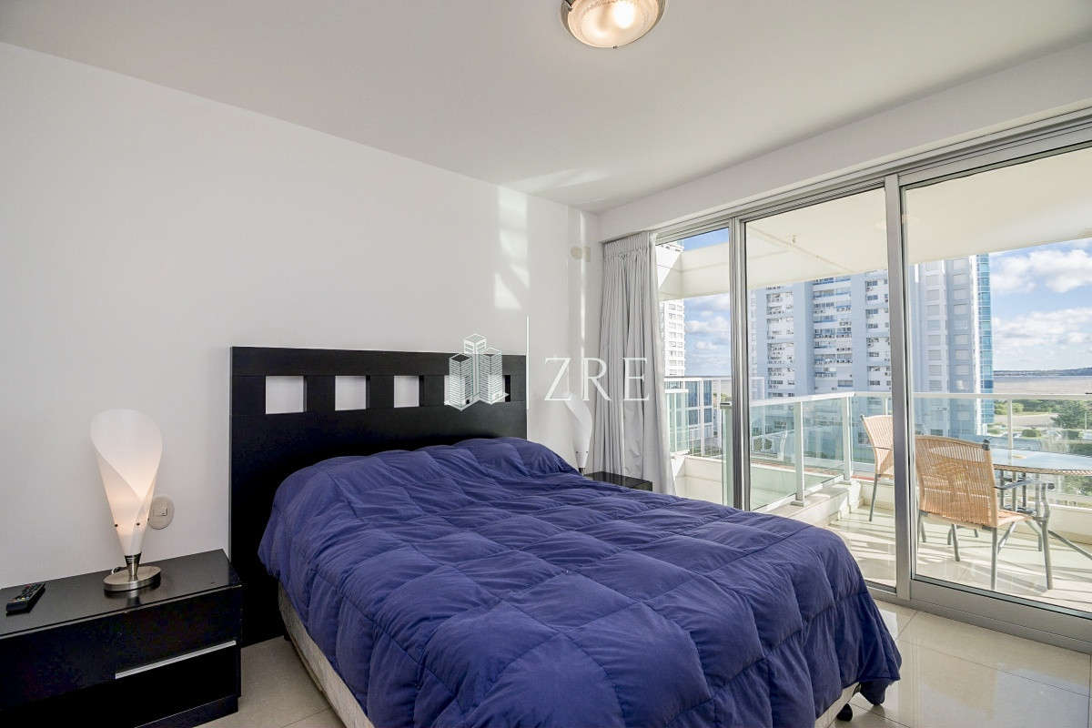 Apartamento ID.792 - Venta apartamento - 2 Dormitorios + Parrillero. Playa Mansa, Punta Del Este 