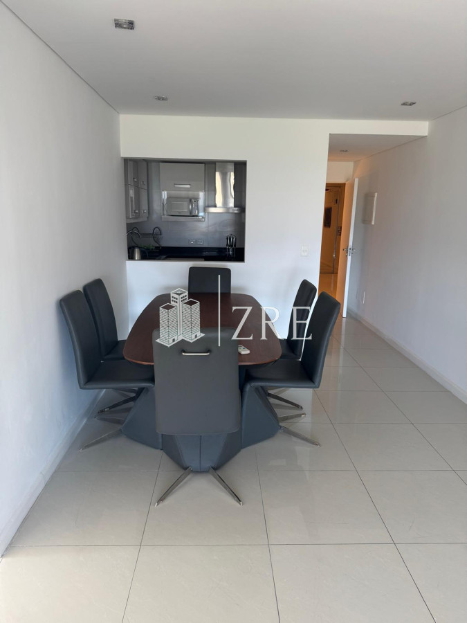 Apartamento ID.543 - Venta apartamento 2 dormitorios. Playa mansa, Punta del Este. 