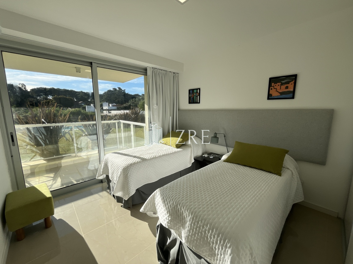 Apartamento ID.233 - Venta apartamento 3 dormitorios playa brava Punta del Este 