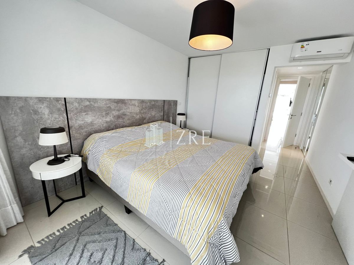 Apartamento ID.468 - Venta apartamento 3 dormitorios. Playa mansa, Punta del Este