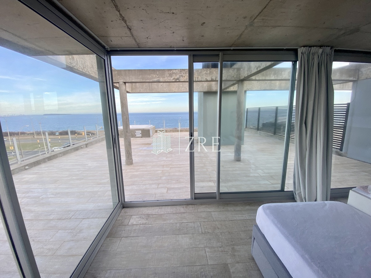 Apartamento ID.335 - Venta apartamento 3 dormitorios playa mansa Punta del Este