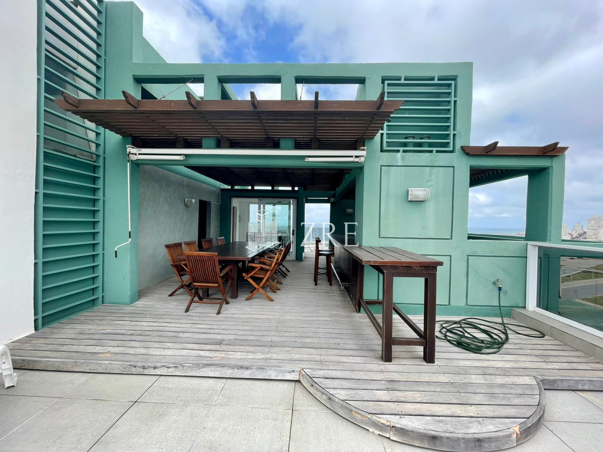 Apartamento ID.491 - Venta penthouse en primera linea de la Brava!