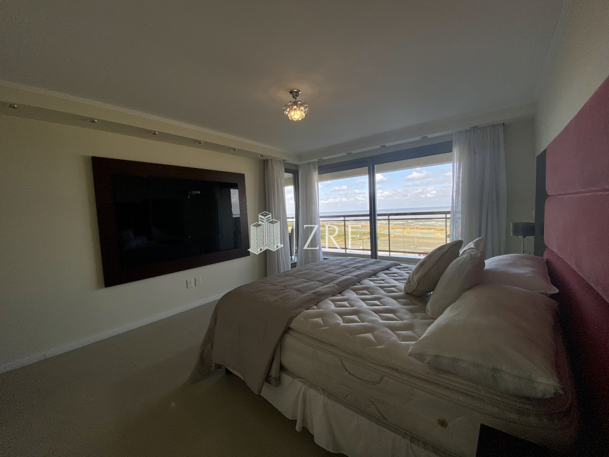 Apartamento ID.512 - Venta apartamento Imperiale, 3 dormitorios esquinero Punta del Este