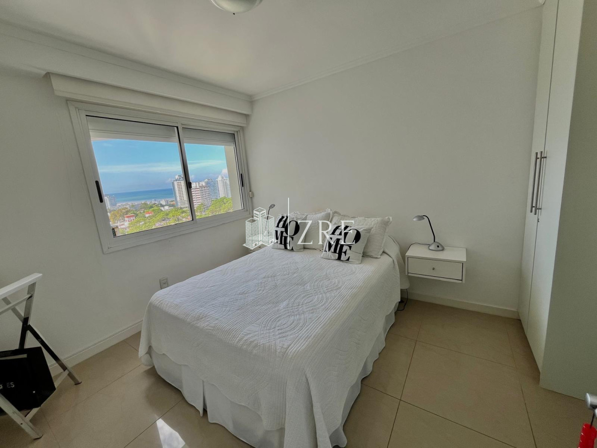 Apartamento ID.656 - Venta apartamento 2 dormitorios. Playa mansa, Punta del Este. 