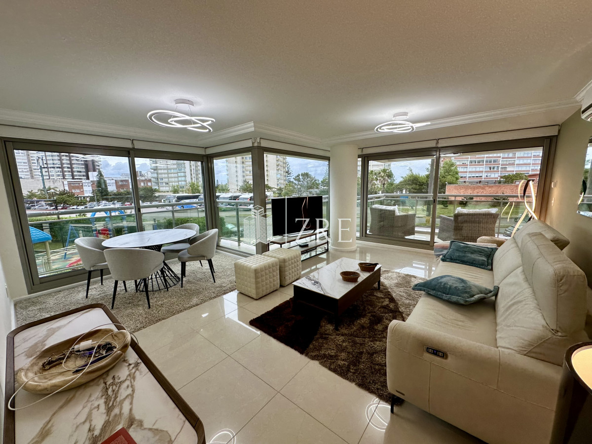 Apartamento ID.1366 - Venta apartamento 2 dormitorios. Imperiale, Punta del Este. 