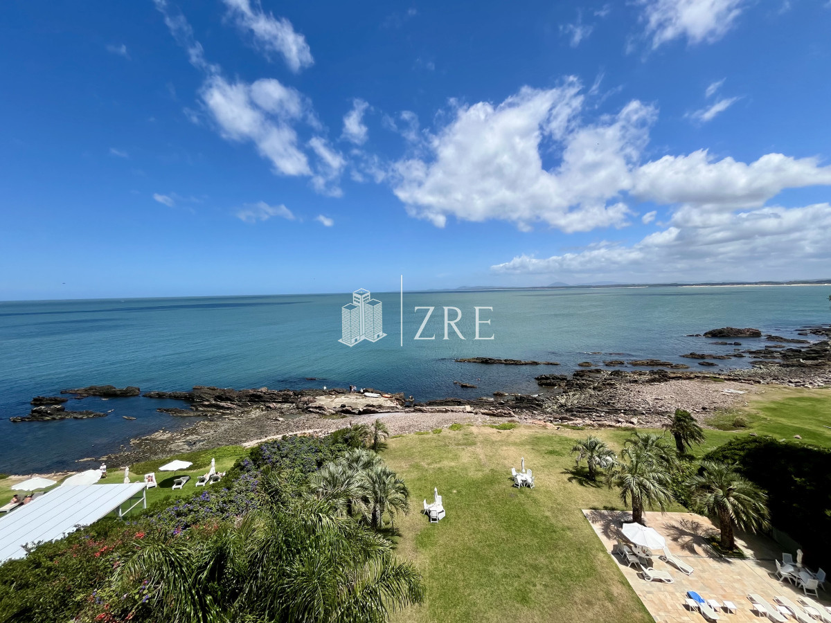 Apartamento ID.685 - Venta Apartamento en venta 3 dormitorios y dependencia en Punta Ballena