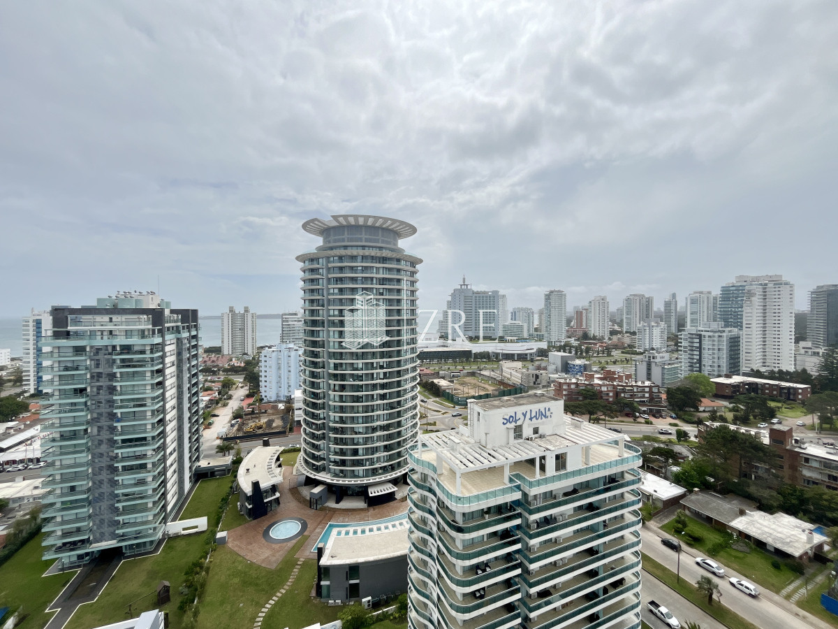 Apartamento ID.695 - Venta apartamento penthouse 3 dormitorios. Playa brava, Punta del Este 