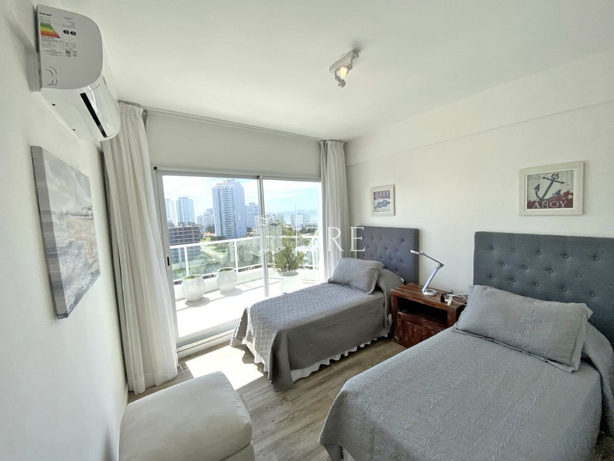 Apartamento ID.163 - Venta apartamento 3 dormitorios. Aidy Grill, Punta del Este.  