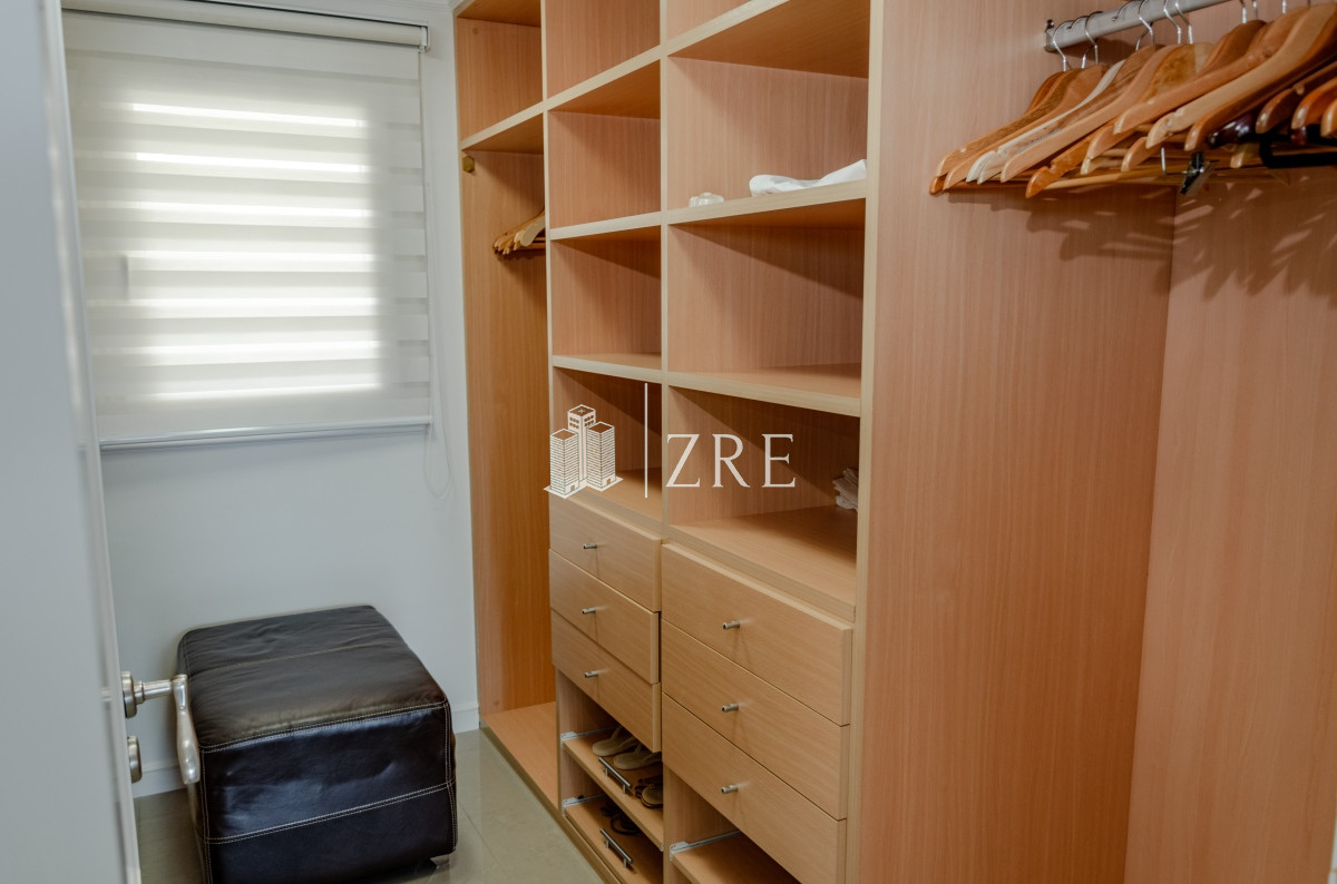 Apartamento ID.54 - Venta apartamento 4 dormitorios. Playa mansa, Punta del Este