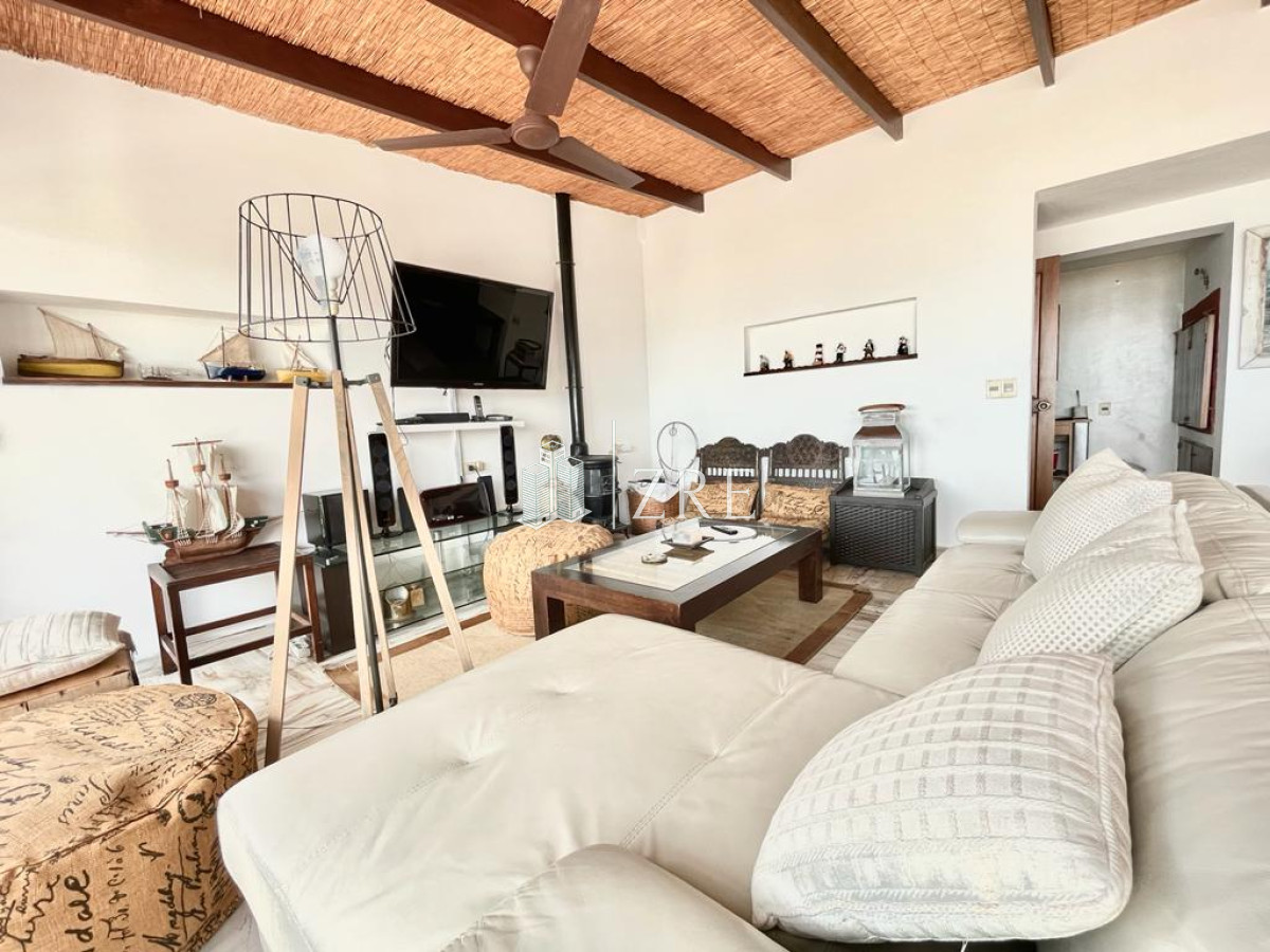 Apartamento ID.245 - PENTHOUSE 2 DORMITORIOS + TERRAZA EXCLUSIVAS VISTAS A PLAYA BRAVA PUNTA DEL ESTE VENTA