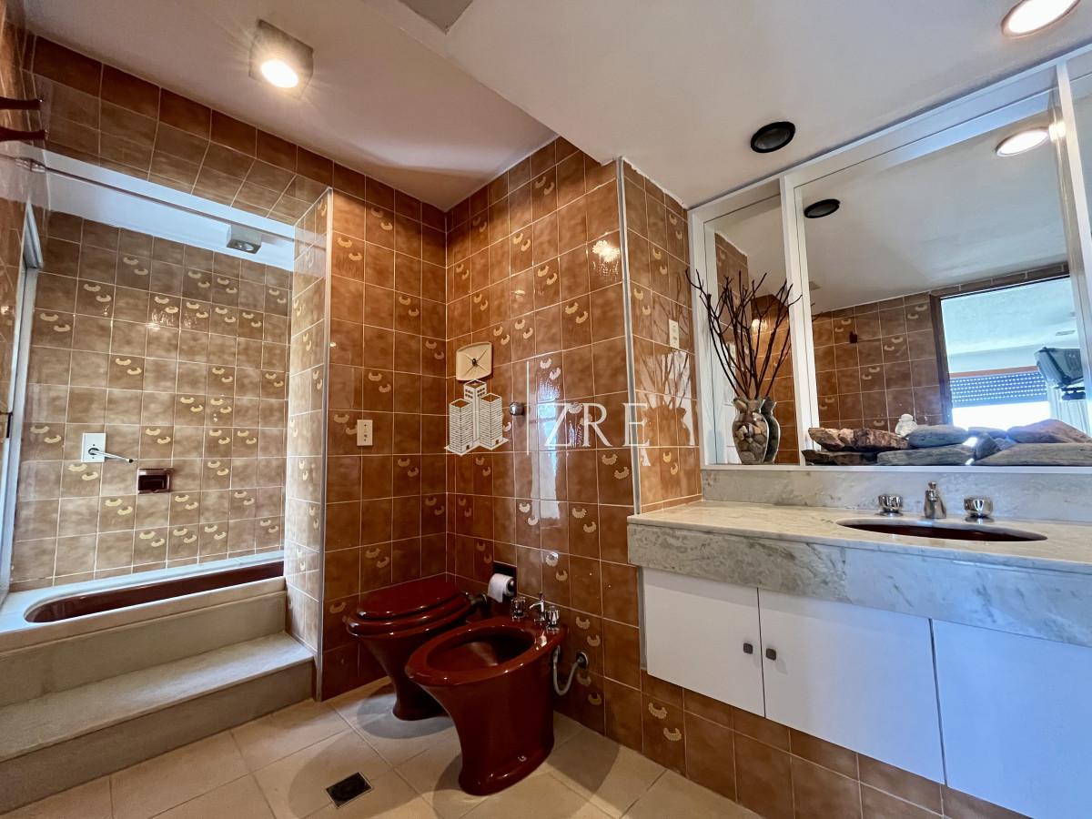 Apartamento ID.685 - Venta Apartamento en venta 3 dormitorios y dependencia en Punta Ballena