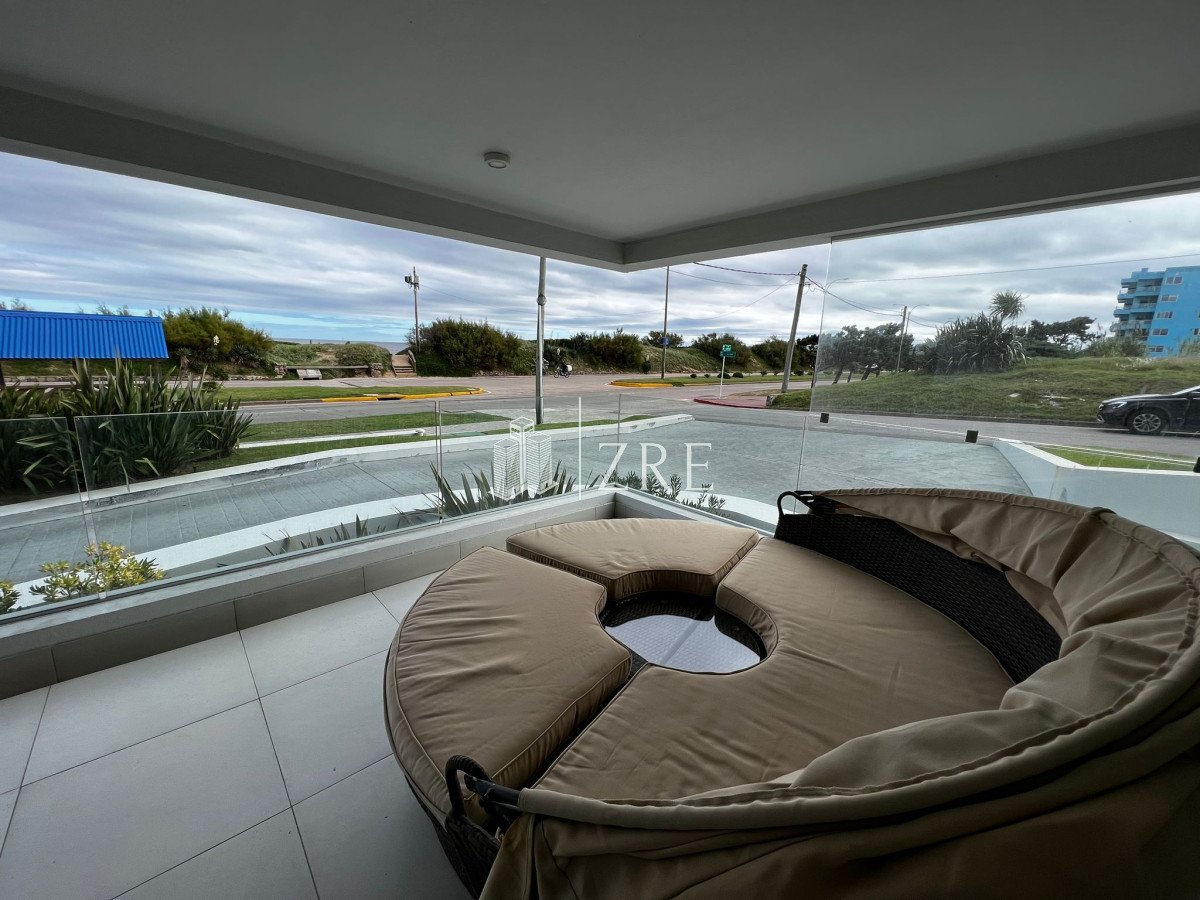 Apartamento ID.468 - Venta apartamento 3 dormitorios. Playa mansa, Punta del Este