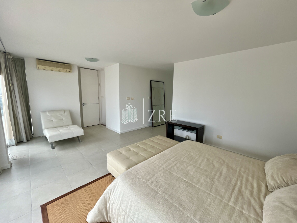 Apartamento ID.695 - Venta apartamento penthouse 3 dormitorios. Playa brava, Punta del Este 