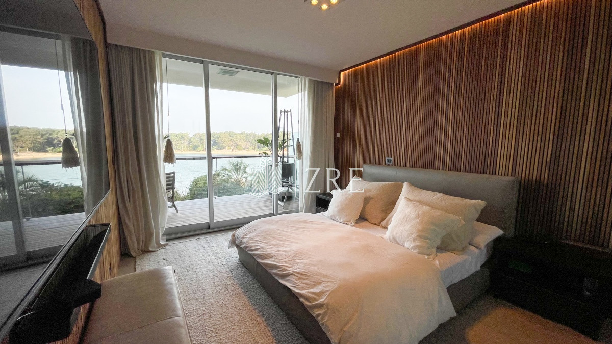 Apartamento ID.533 - Venta apartamento de 4 dormitorios Punta del Este