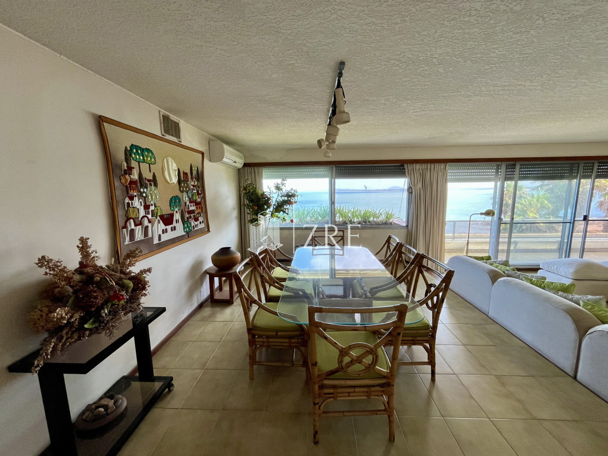 Apartamento ID.685 - Venta Apartamento en venta 3 dormitorios y dependencia en Punta Ballena