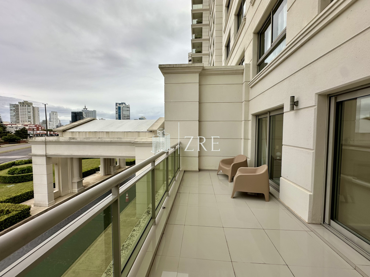 Apartamento ID.1366 - Venta apartamento 2 dormitorios. Imperiale, Punta del Este. 