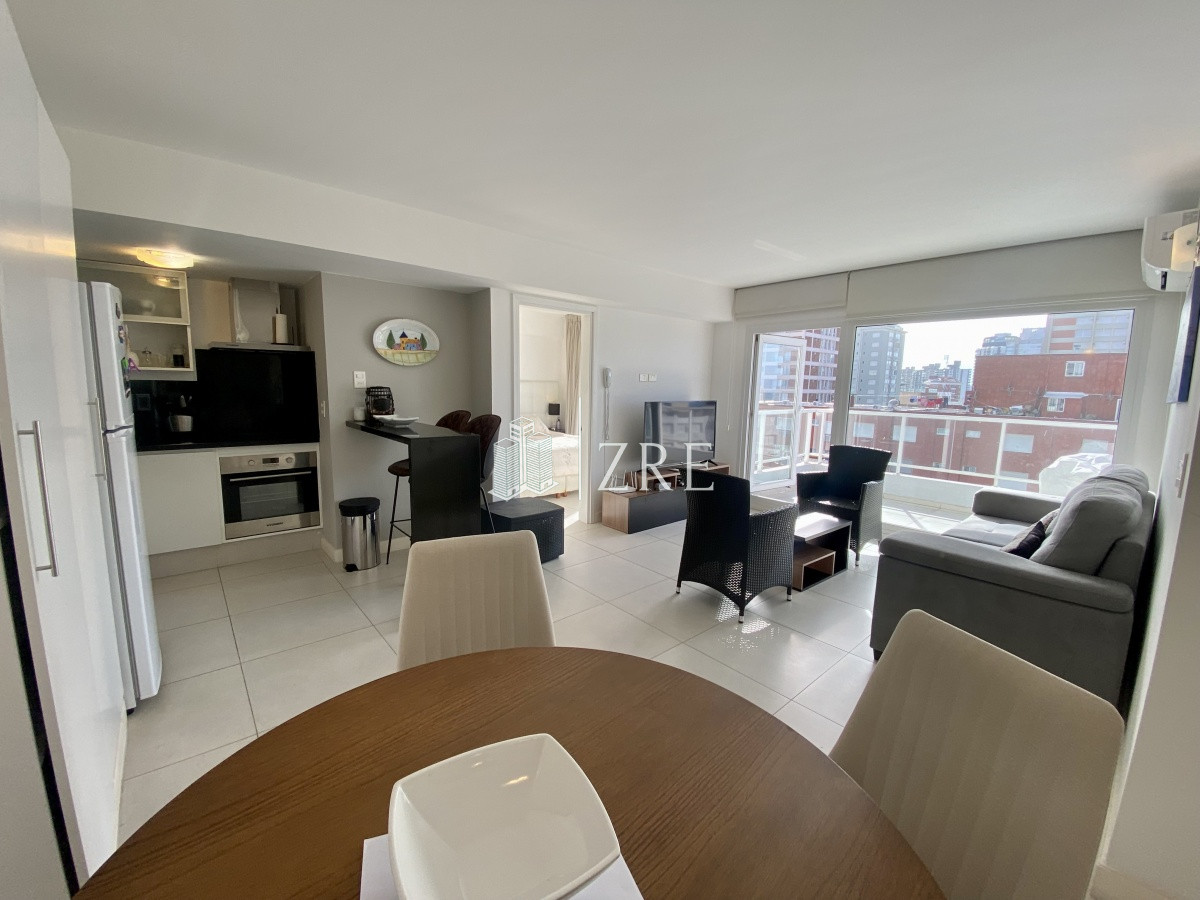 Apartamento ID.294 - Venta 2 dormitorios península Punta del Este.