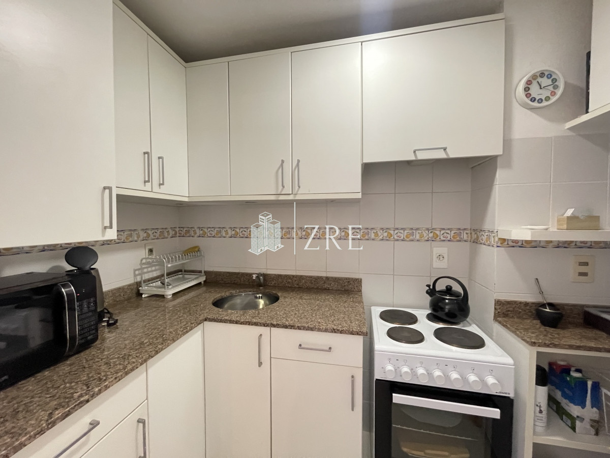 Apartamento ID.160 - Venta apartamento 1 dormitorio con vista al mar. Península, Punta del Este.  