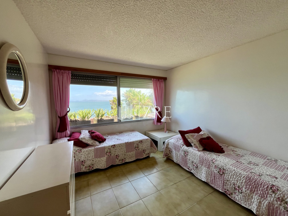 Apartamento ID.685 - Venta Apartamento en venta 3 dormitorios y dependencia en Punta Ballena