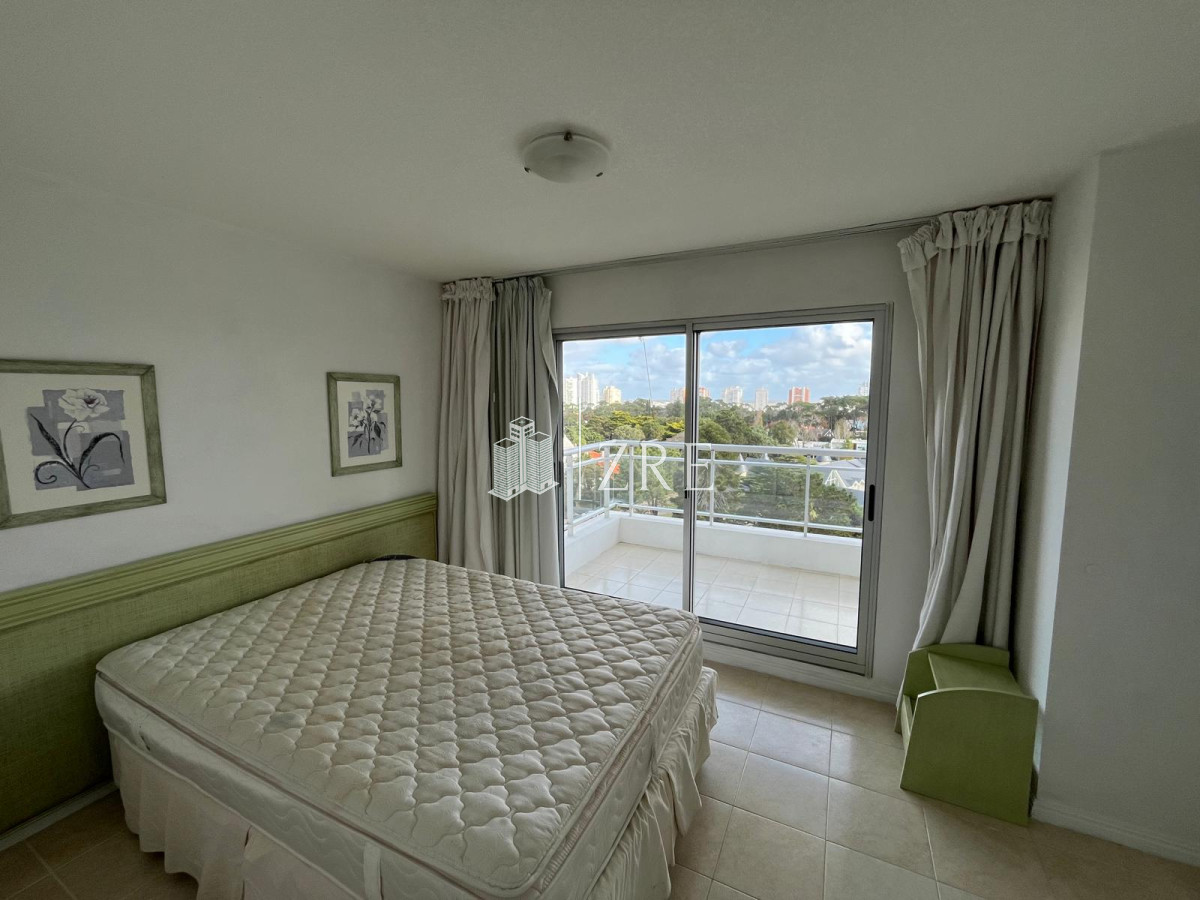 Apartamento ID.596 - Venta apartamento Amadeus, Playa Mansa, Punta del Este