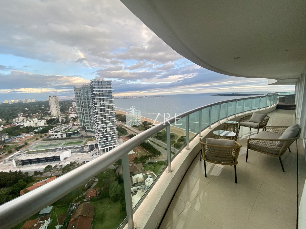 Apartamento ID.364 - Venta apartamento 4 dormitorios playa mansa Punta del Este
